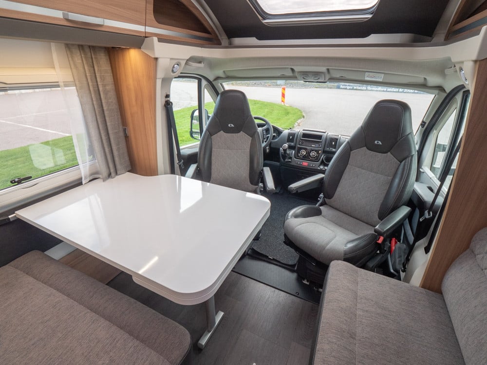 Adria-CORAL 670SLT *Långbäddar *Alde *Solcell-(2019)-2918412