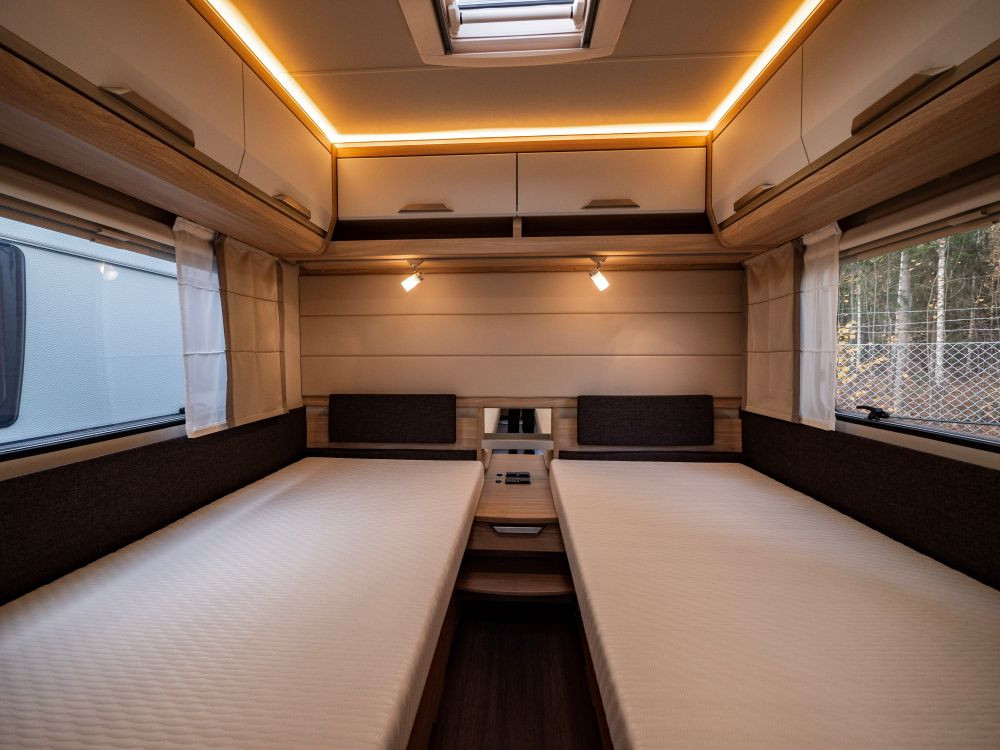 Knaus-Südwind 540 UE *Långbäddar *Förtält *Mover-(2020)-2948809