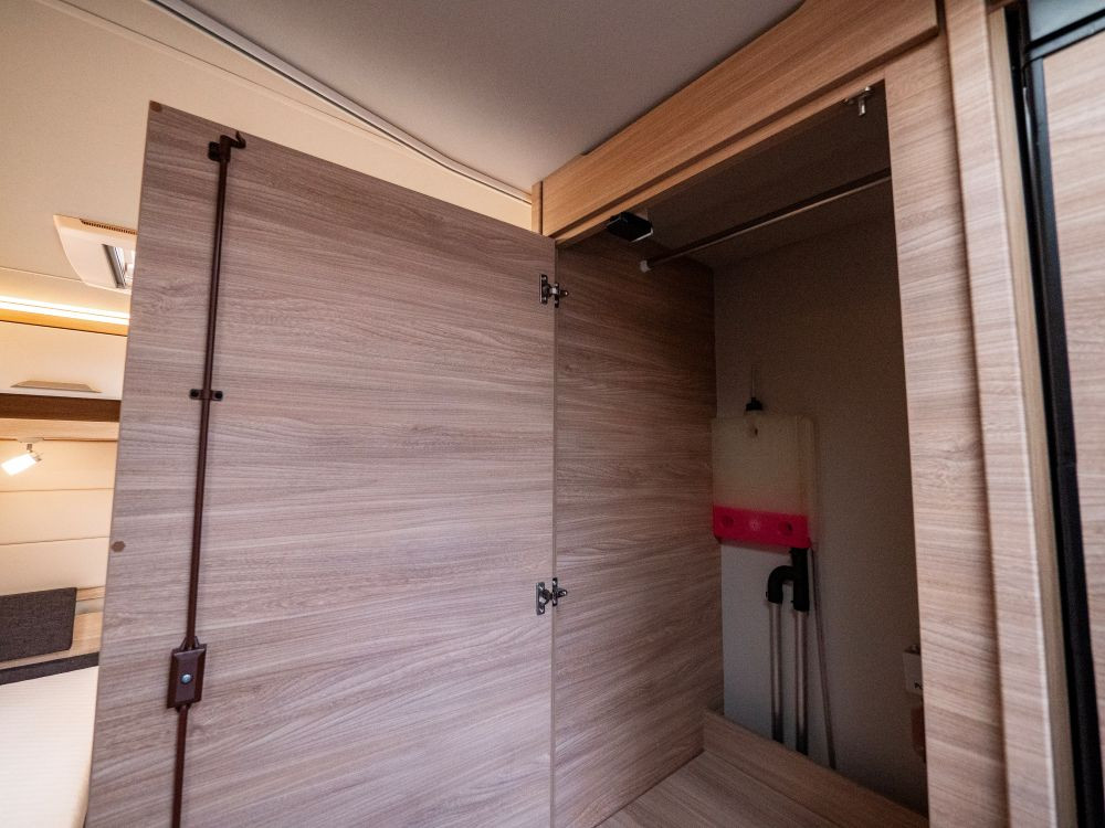 Knaus-Südwind 540 UE *Långbäddar *Förtält *Mover-(2020)-2948811