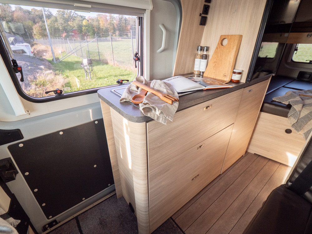 Weinsberg-Carabus 600 K *Våningsäng bak *3500kg *Under 6m-(2020)-2932236