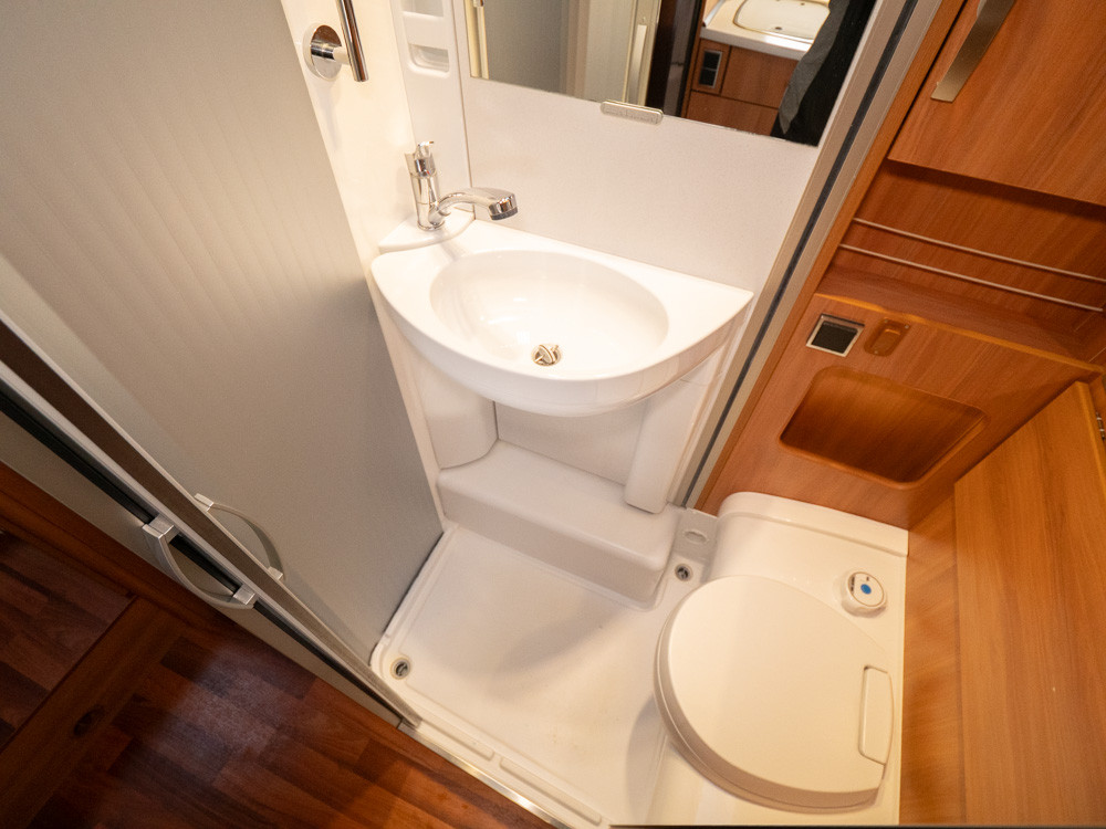 Hymer-Exsis 674 *Långbäddar *Automat *Truma-(2014)-2950377