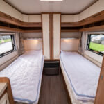 Hobby-460 LU DE LUXE *Långbäddar *1300kg-(2019)