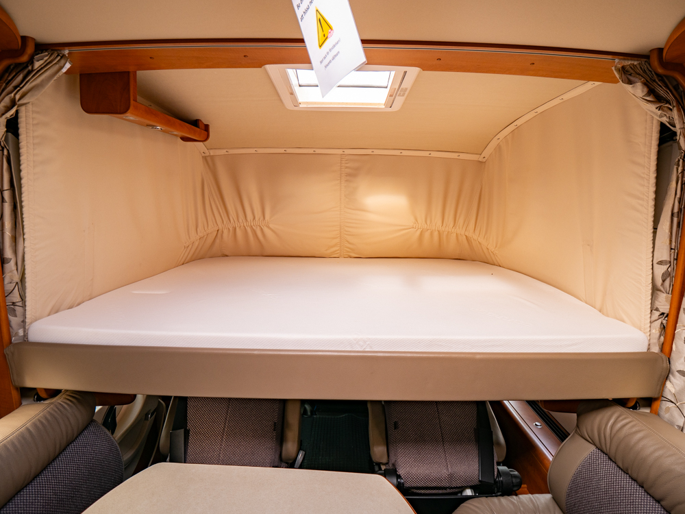 Carthago-CHIC C-LINE XL 5,5 LE *Långbäddar *Kamkedja-(2014)