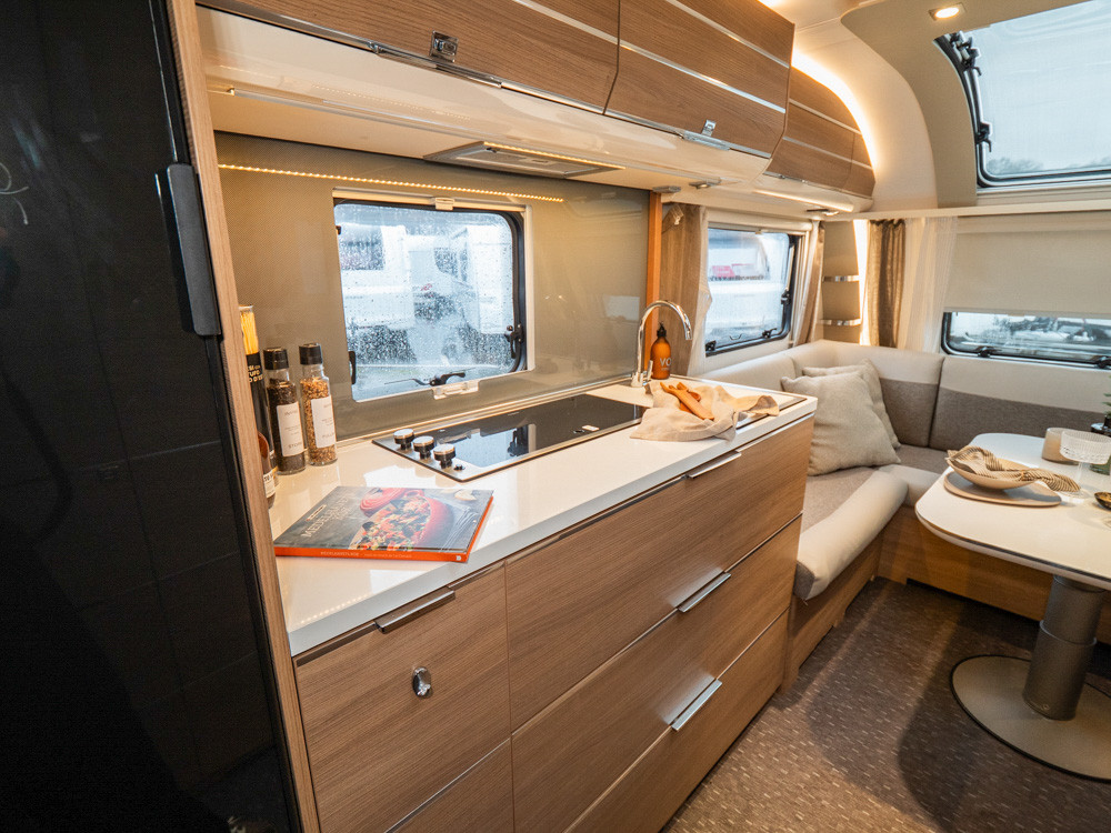 Adria-ADORA 753 UC *Queenbädd *ALDE-(2017)-2970371