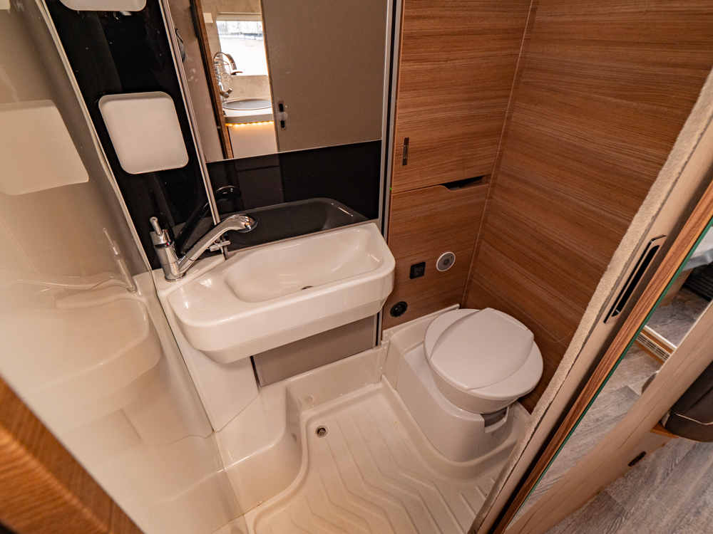 Knaus-Vansation 650 MEG *B-körkort *Långbäddar *Solcell-(2021)