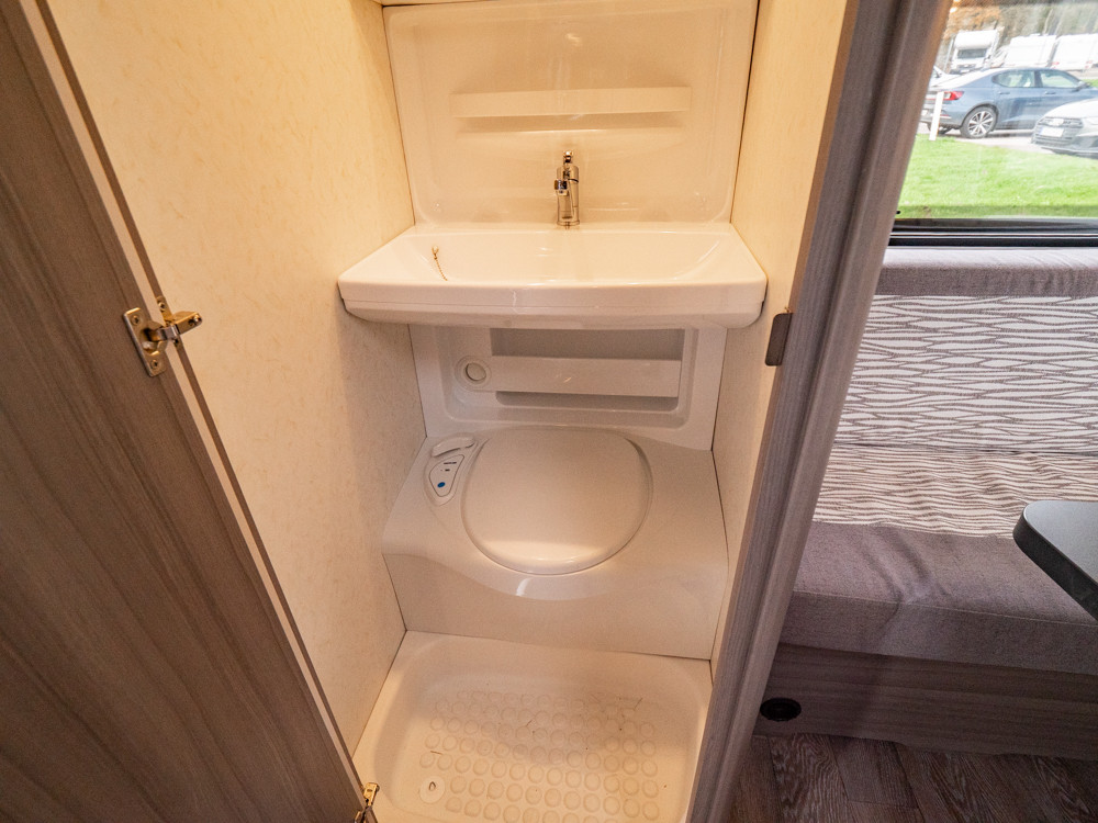 Hobby-390 SF-(2019)-2966297