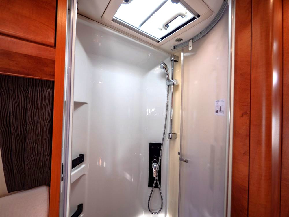 Carthago-CHIC C-LINE I 4.9 *Automat *Långbäddar *Kamkedja-(2016)-2956533