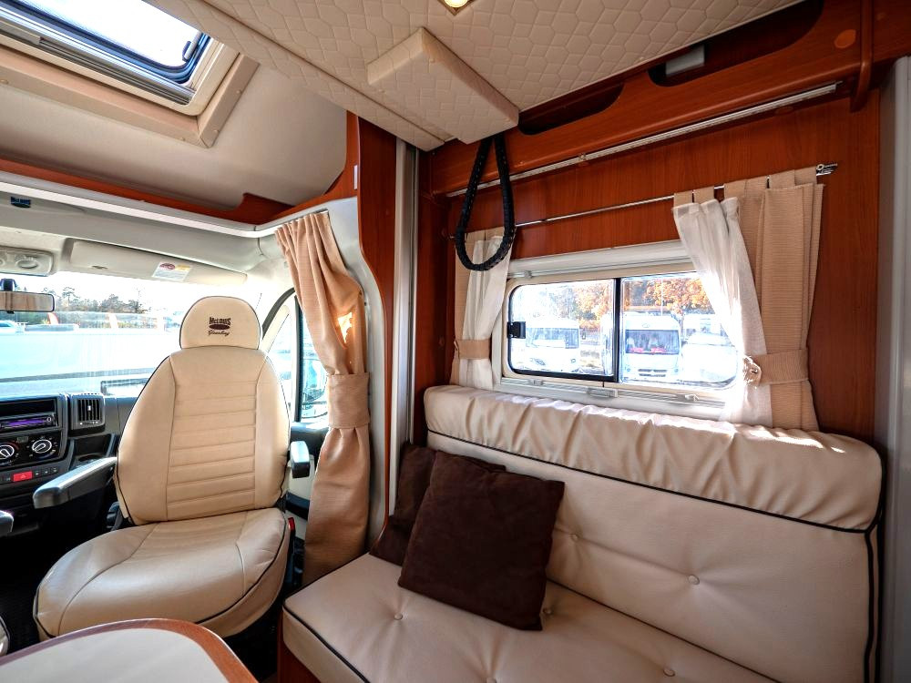 McLouis-MC4-32 *Toalett bak *Taksäng *Truma-(2012)-2954989