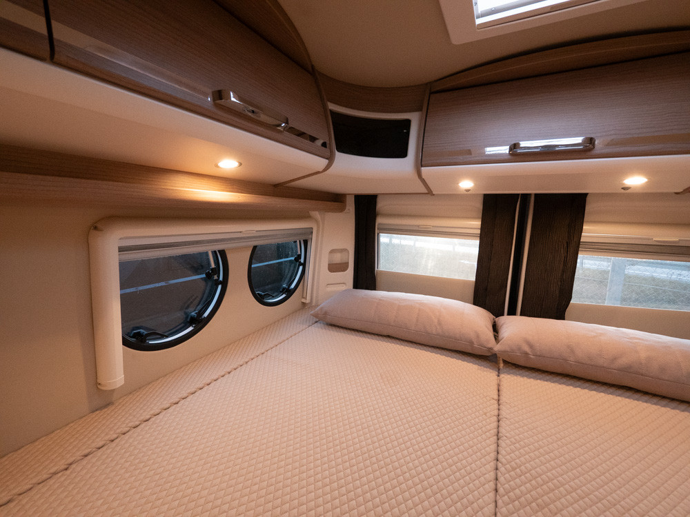 Carthago-Van 640 LE *Automat *Långbäddar *Solcell-(2018)-2969837