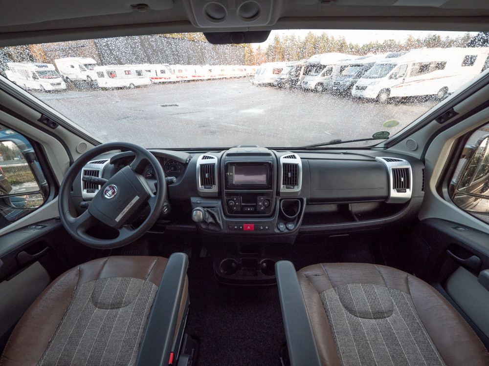 Carthago-Van 640 LE *Automat *Långbäddar *Solcell-(2018)-2969843