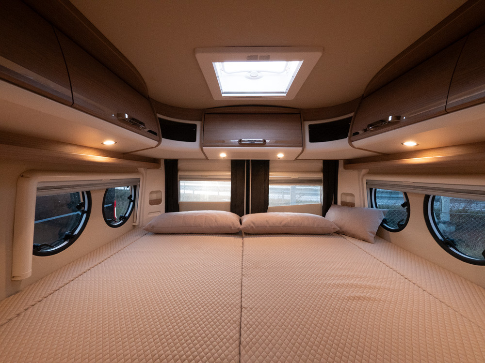 Carthago-Van 640 LE *Automat *Långbäddar *Solcell-(2018)-2969836