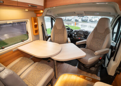 Knaus-Van tourer *Automat *Solcell-(2016)-2973381