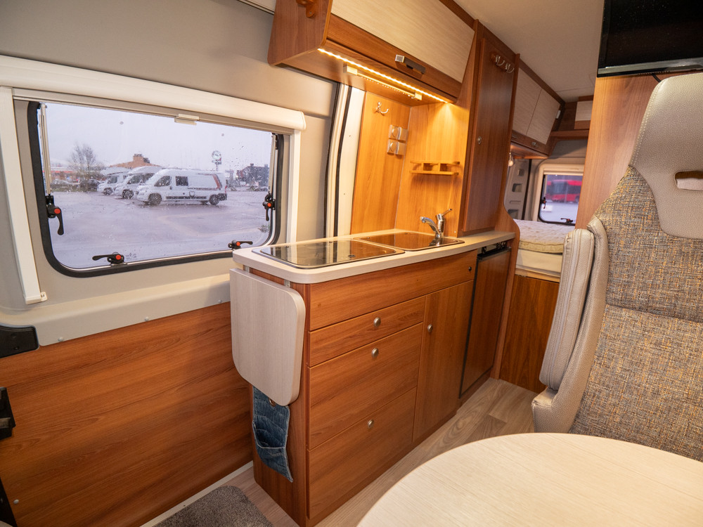 Knaus-Van tourer *Automat *Solcell-(2016)-2973382