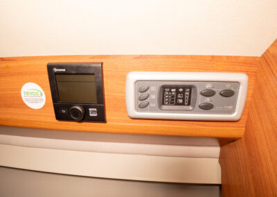 Knaus-Van tourer *Automat *Solcell-(2016)-2973387