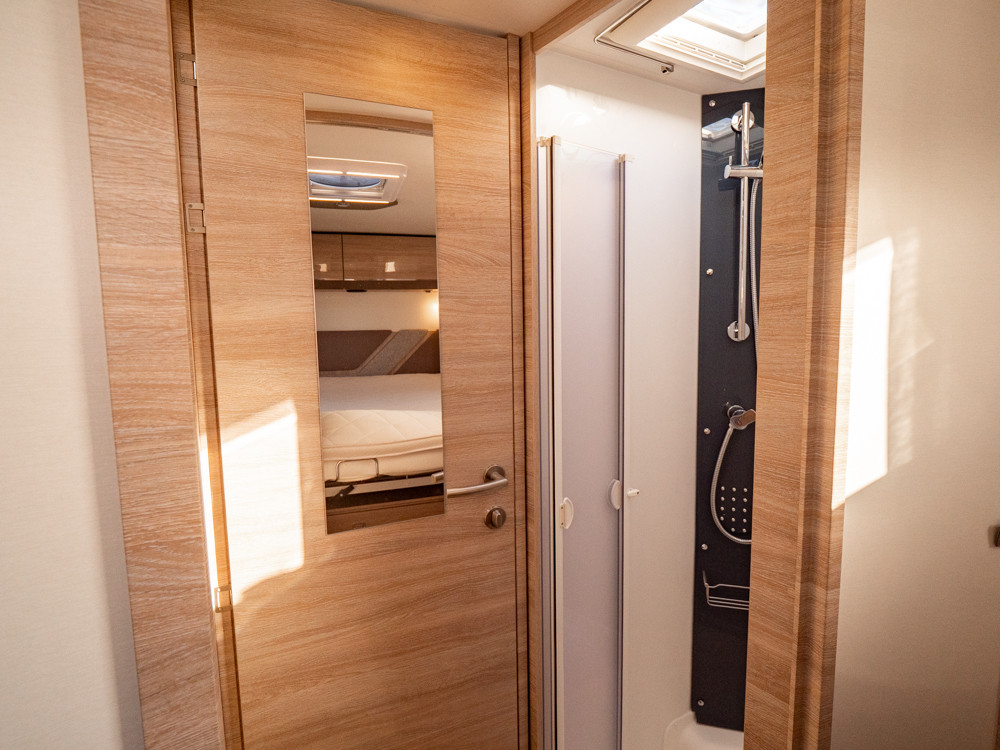 Rapido-8096 DF *Queenbädd *AC bodel *Automat-(2021)-2956630