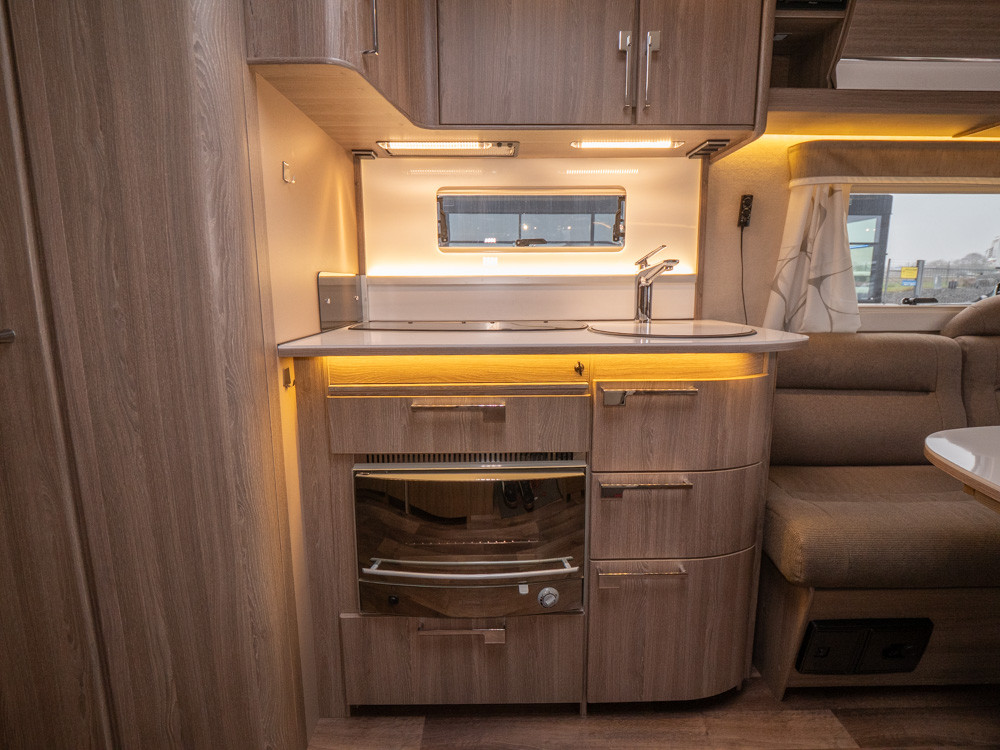 KABE-ROYAL 560 GLE KS *Förtält *Långbäddar *ALDE-(2016)-2968528