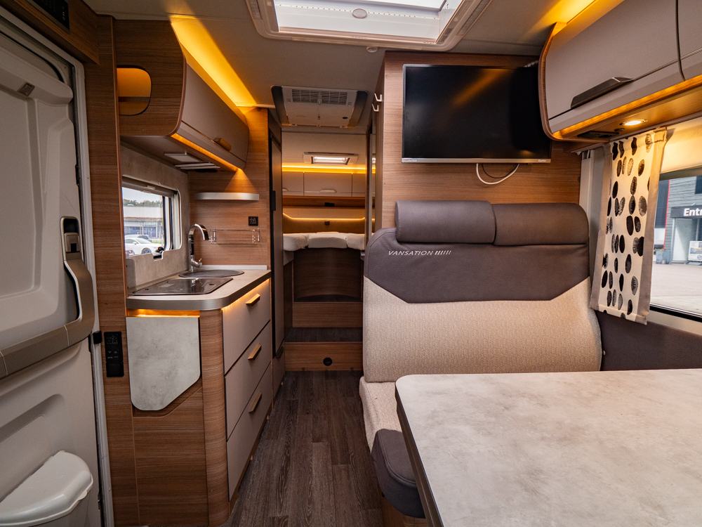 Knaus-Vansation 650 MEG *B-körkort *Långbäddar *Solcell-(2021)