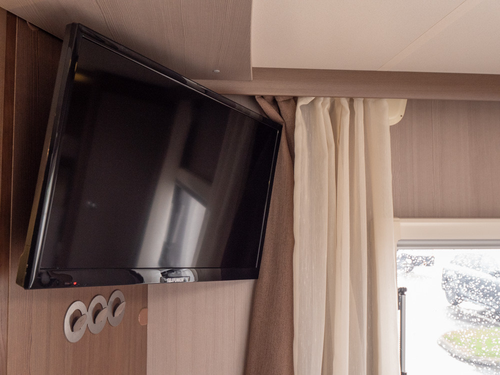 Adria-SUPER SONIC I 701 SC *Alde *Solcell *Kamkedja-(2016)-3003105