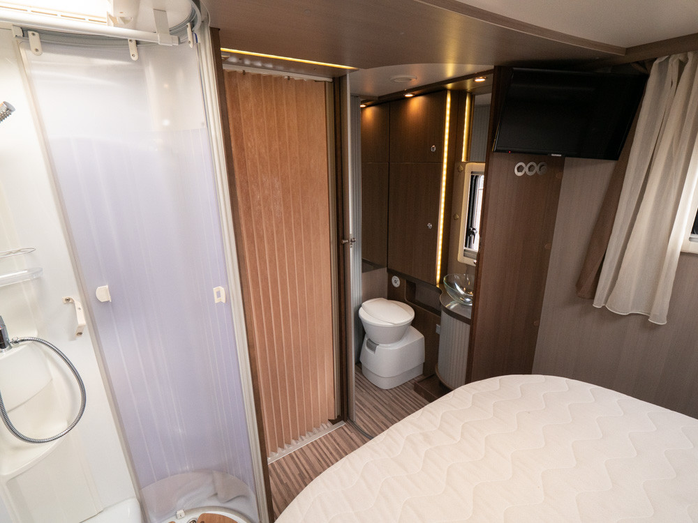 Adria-SUPER SONIC I 701 SC *Alde *Solcell *Kamkedja-(2016)-3003100