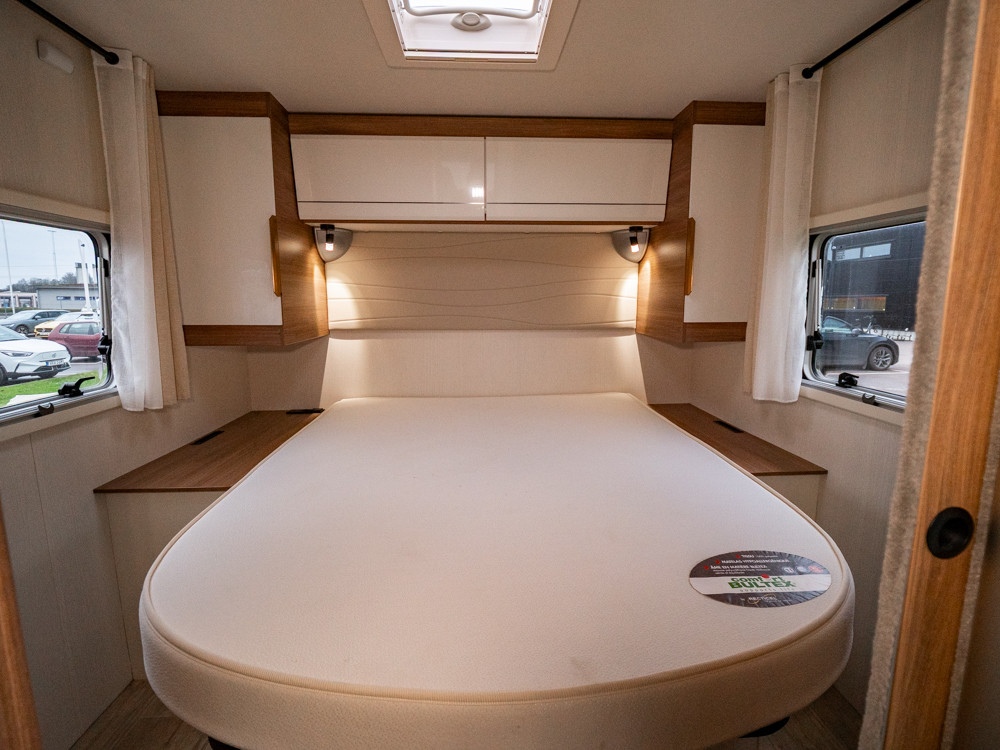 Pilote-Pacific 740 C Evidence *Queenbädd *Automat-(2021)-3009271