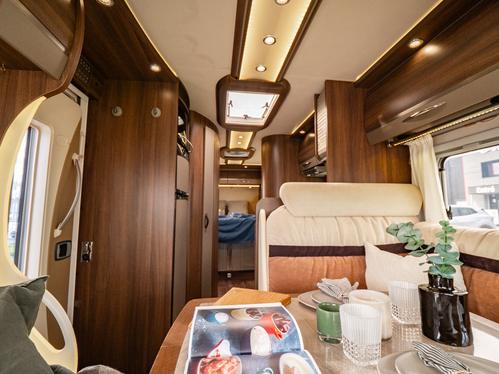 Bürstner-ELEGANCE *Queenbädd *3500kg *Solcell-(2010)-2992642