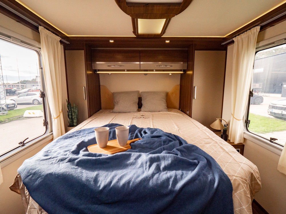 Bürstner-ELEGANCE *Queenbädd *3500kg *Solcell-(2010)-2992651