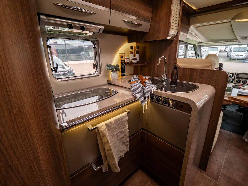 Bürstner-ELEGANCE *Queenbädd *3500kg *Solcell-(2010)-2992645