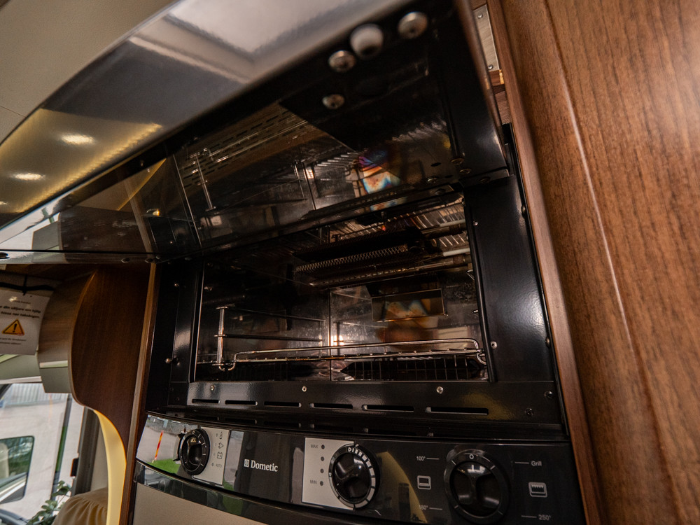 Bürstner-ELEGANCE *Queenbädd *3500kg *Solcell-(2010)-2992649