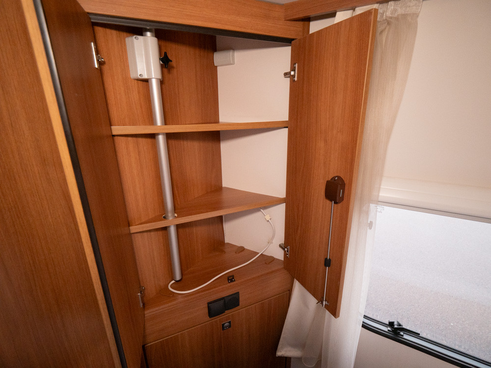 Dethleffs-MAGIC EDITION T *Solcell *B-körkort *Queenbed-(2015)-2985469