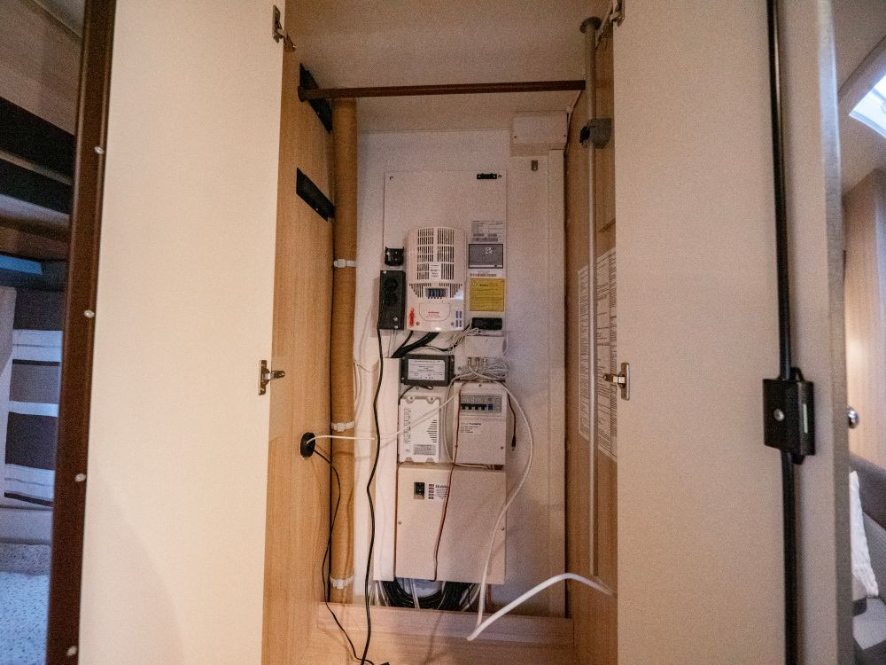 Hobby-HOBBY 490KMF DELUXEEDI *Barnkammare *Truma-(2021)-3001543