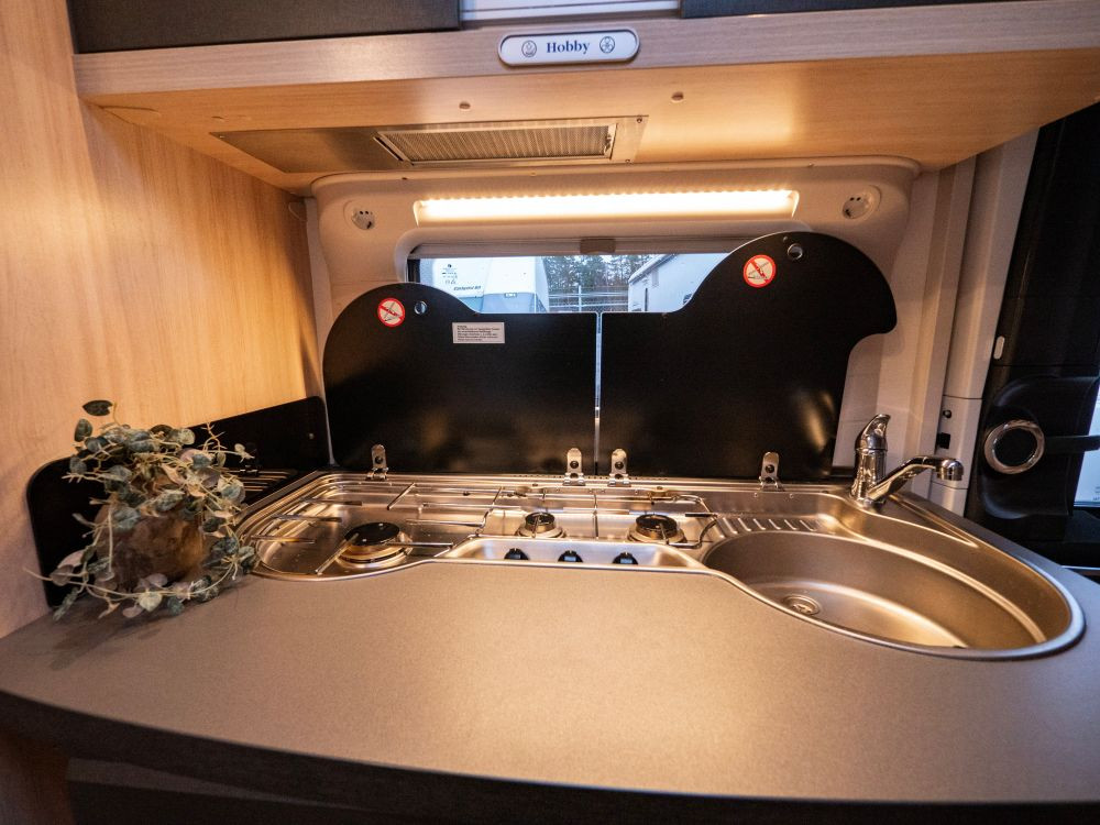 Hobby-HOBBY 490KMF DELUXEEDI *Barnkammare *Truma-(2021)-3001536