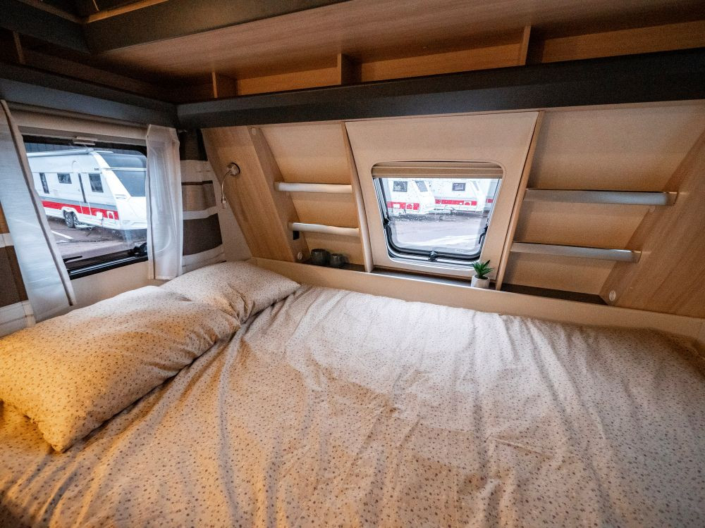 Hobby-HOBBY 490KMF DELUXEEDI *Barnkammare *Truma-(2021)-3001538