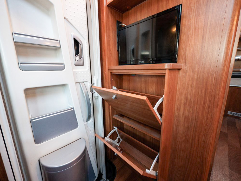 Dethleffs-MAGIC EDITION BM T 001 *Långbäddar *Solcell *Alde-(2010)-3000378