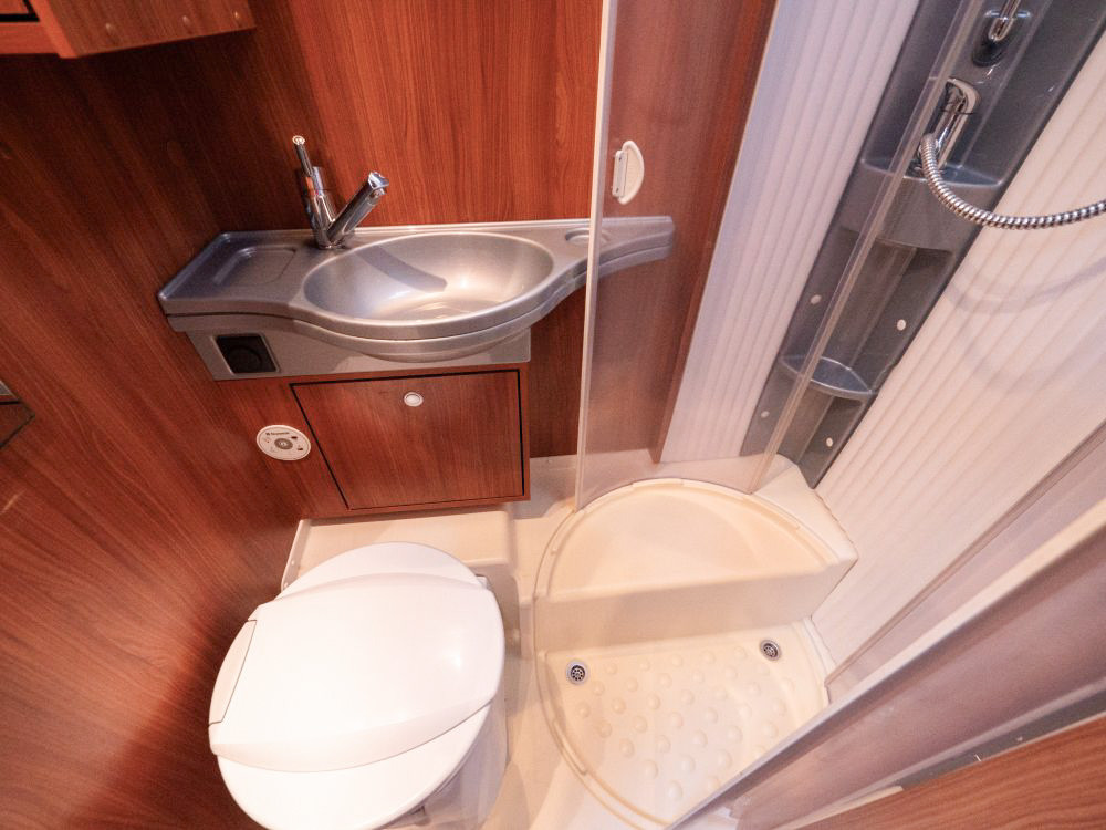 Dethleffs-MAGIC EDITION BM T 001 *Långbäddar *Solcell *Alde-(2010)-3000381