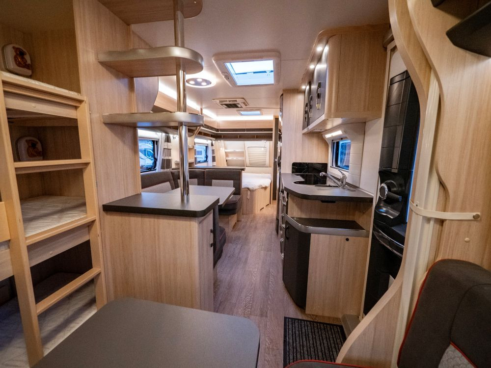 Hobby-650 KMFE DE LUXE EDI *Barnkammare *Alde-(2018)-3006964