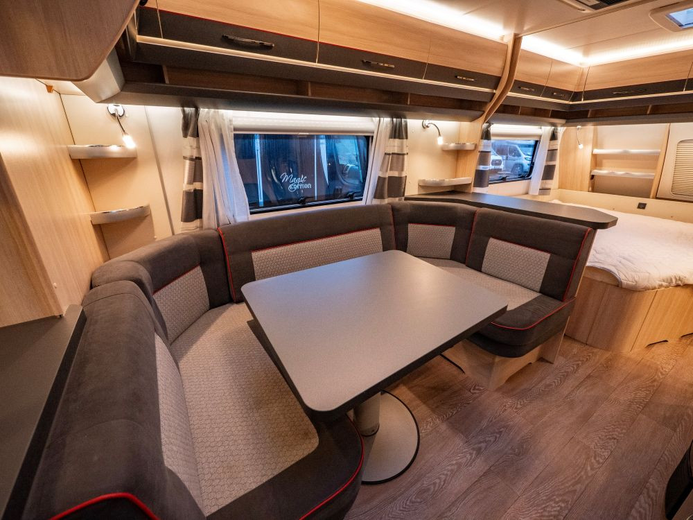 Hobby-650 KMFE DE LUXE EDI *Barnkammare *Alde-(2018)-3006965