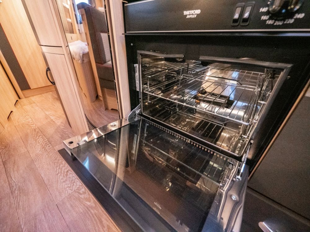 Hobby-650 KMFE DE LUXE EDI *Barnkammare *Alde-(2018)-3006969