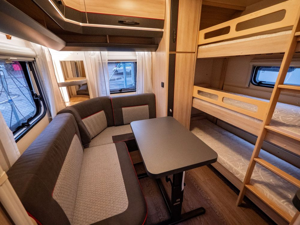 Hobby-650 KMFE DE LUXE EDI *Barnkammare *Alde-(2018)-3006972