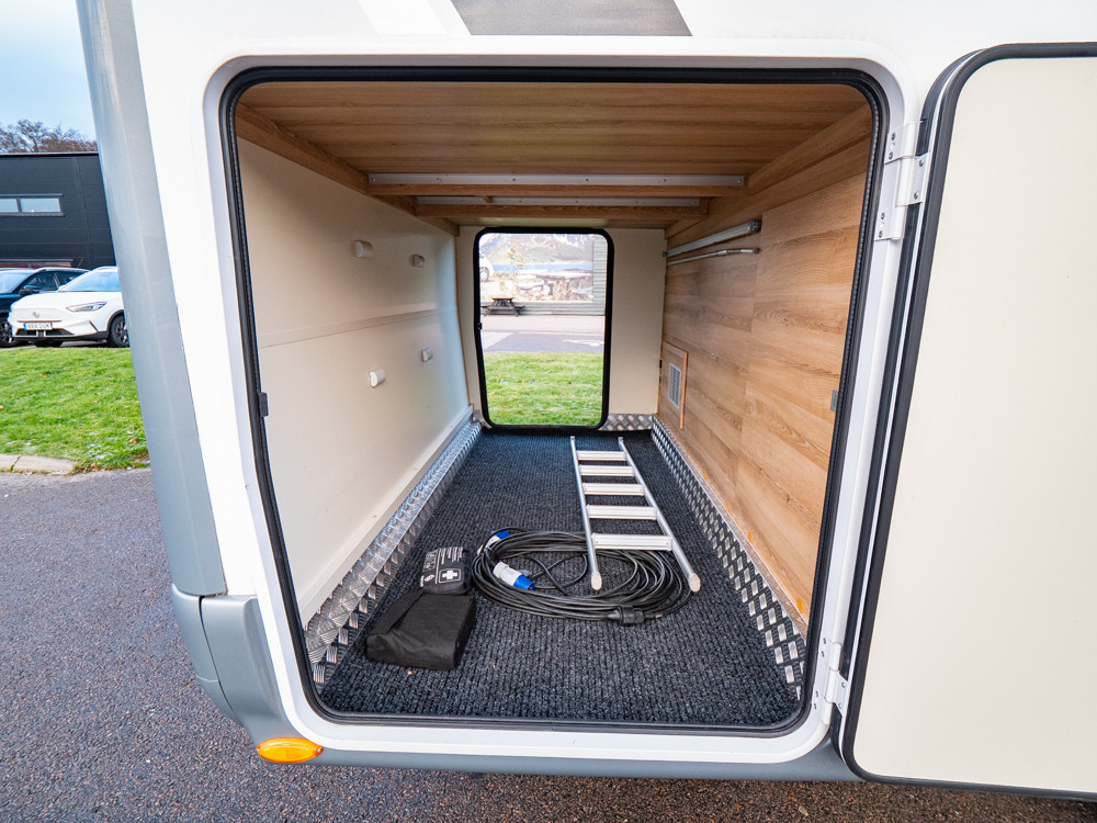 Giottiline-T 37 *B-körkort *Långbäddar *Taksäng-(2021)-2995402