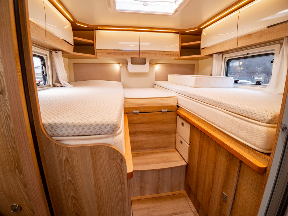 Giottiline-T 37 *B-körkort *Långbäddar *Taksäng-(2021)-2995389