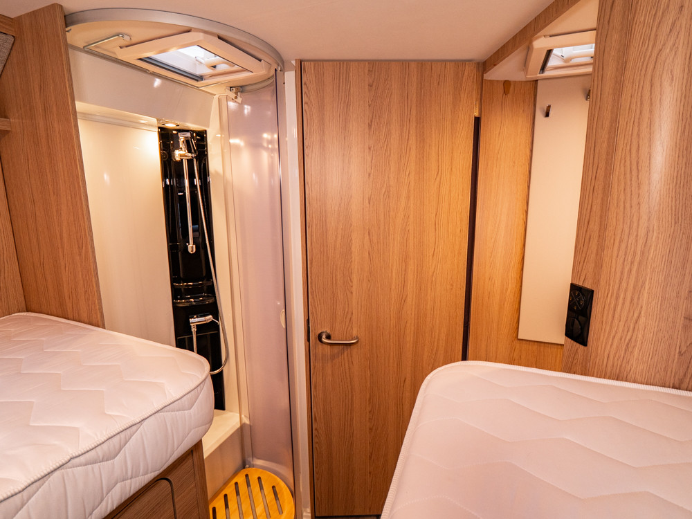 LMC-T 732 *Långbäddar *ALDE *Solcell-(2020)-3005666