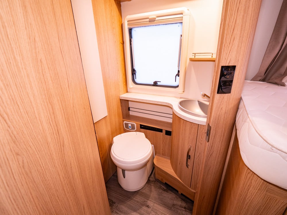 LMC-T 732 *Långbäddar *ALDE *Solcell-(2020)-3005668