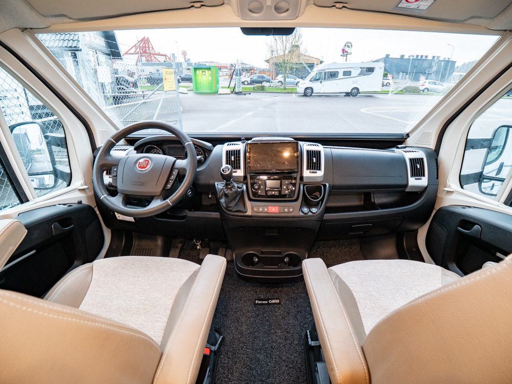 LMC-T 732 *Långbäddar *ALDE *Solcell-(2020)-3005669