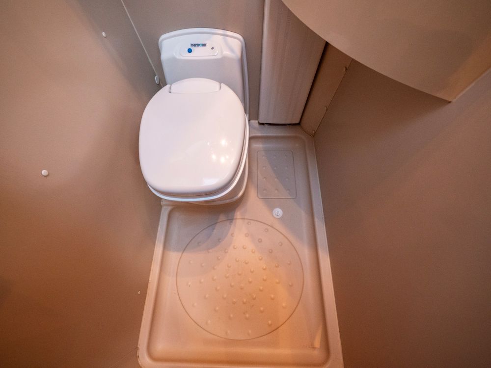 Adria-ALPINA 743 UK *Barnkammare *Alde-(2010)