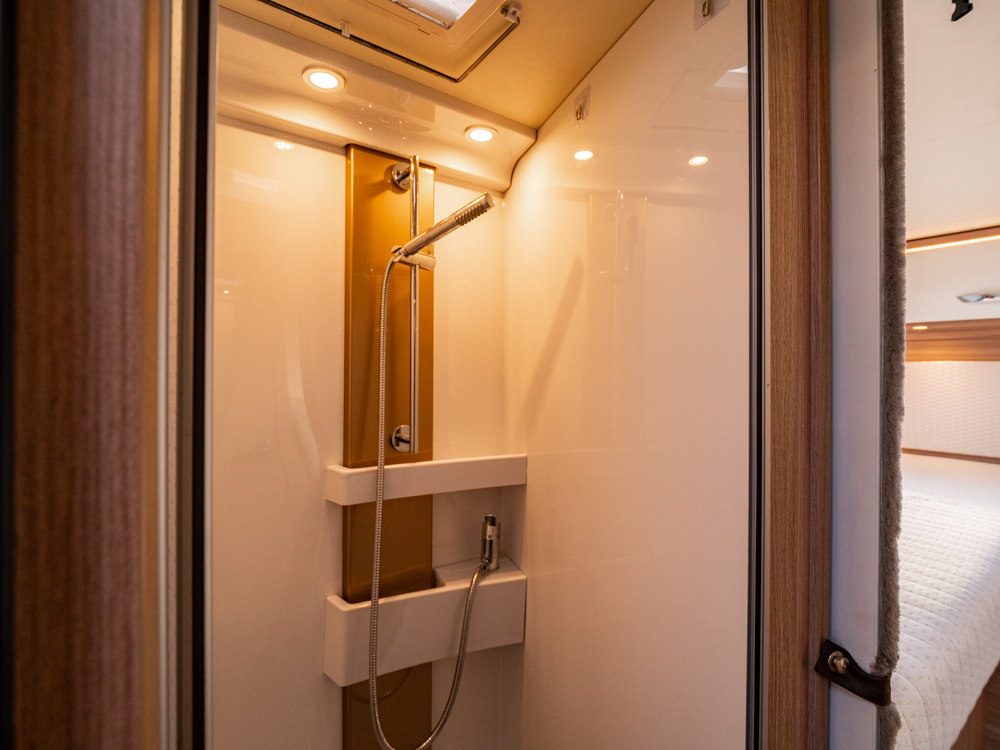 Bürstner-Lyseo 727 *Långbädd *Taksäng *Truma-(2020)