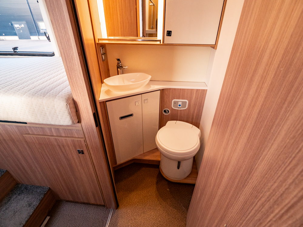 Bürstner-Lyseo 727 *Långbädd *Taksäng *Truma-(2020)