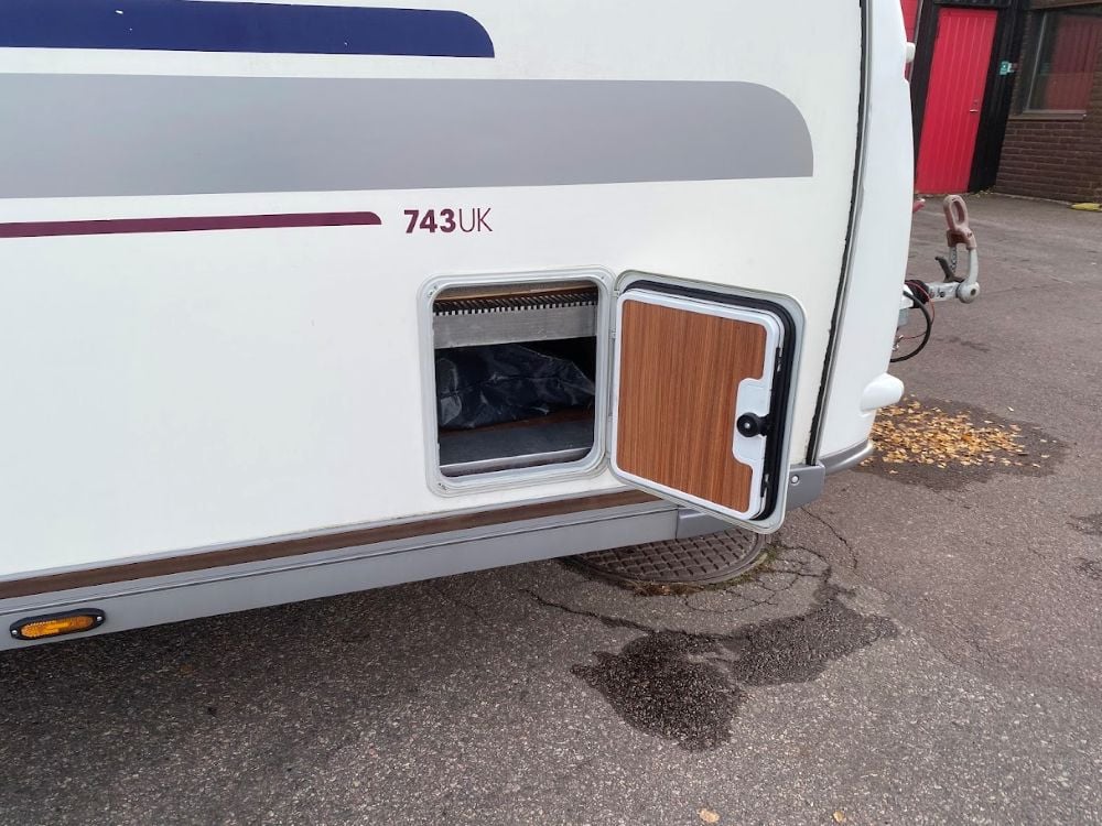 Adria-ALPINA 743 UK *Barnkammare *Alde-(2010)