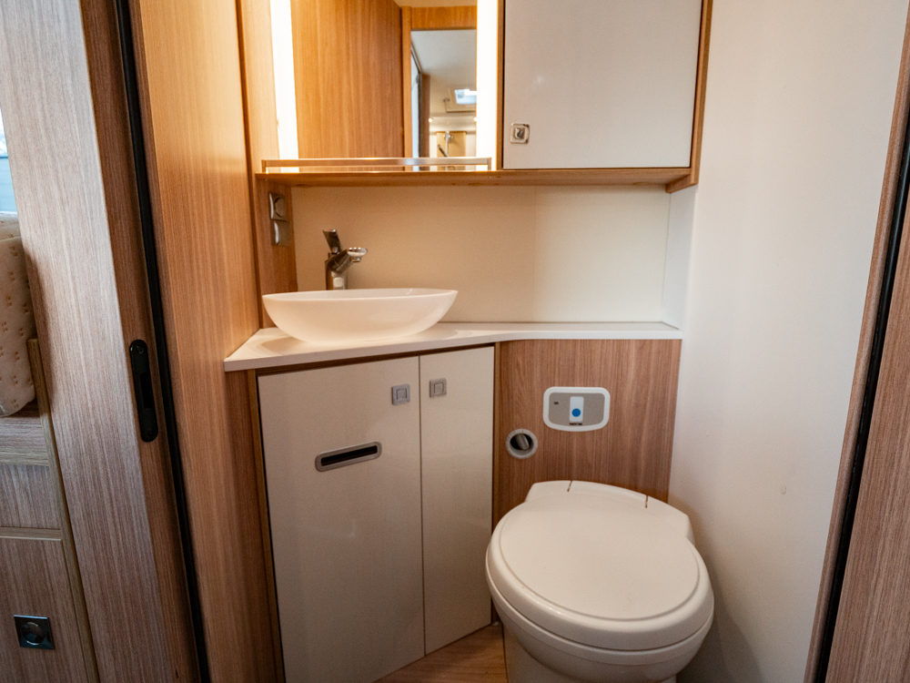 Bürstner-Lyseo 727 *Långbädd *Taksäng *Truma-(2020)