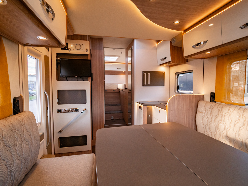 Bürstner-Lyseo 727 *Långbädd *Taksäng *Truma-(2020)