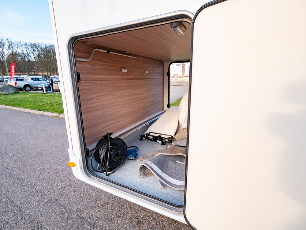 Bürstner-Lyseo 727 *Långbädd *Taksäng *Truma-(2020)